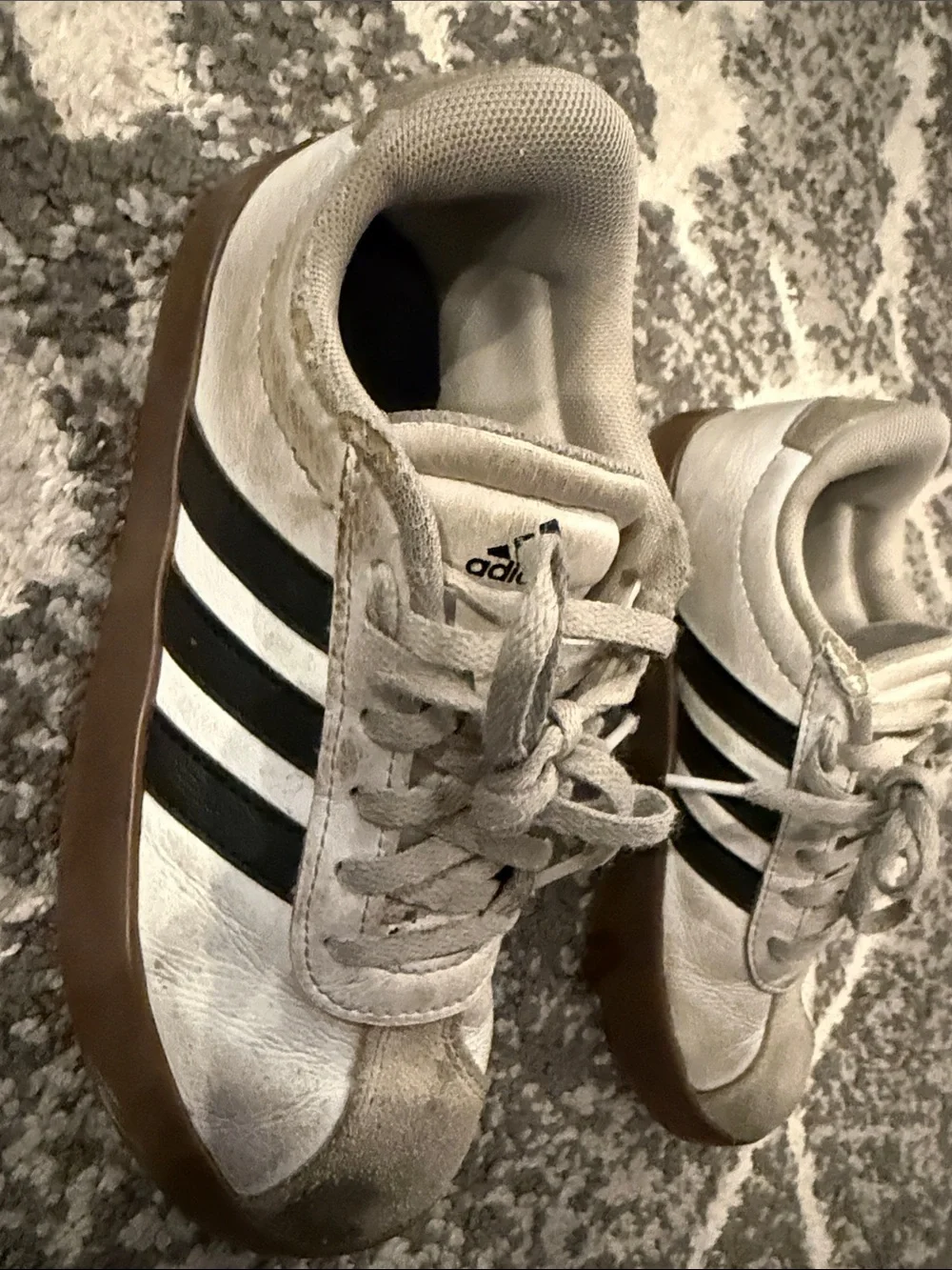 adidas Kids White & Black Retro Trainer